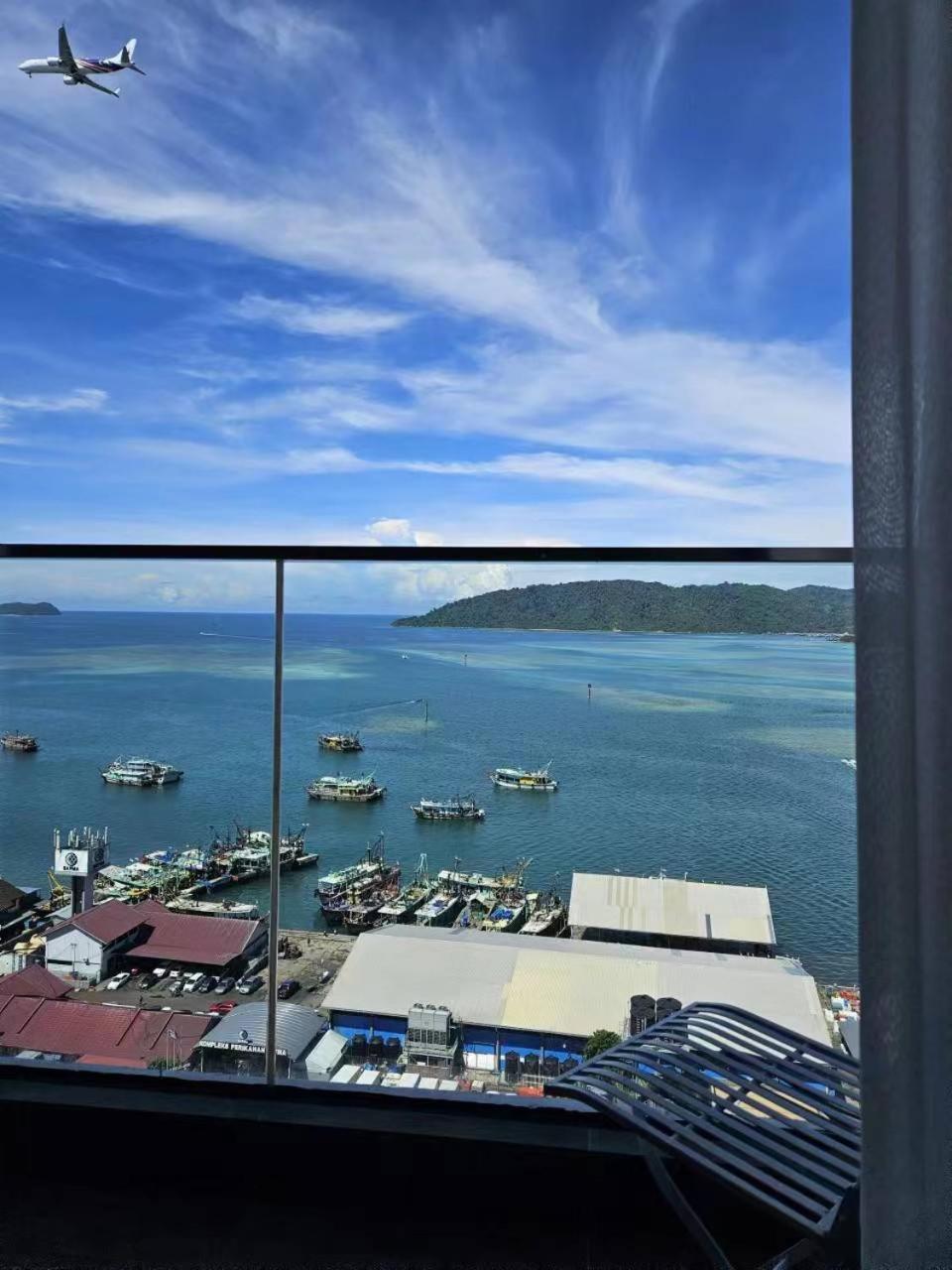 Sunset Seaview Studio Apartment At Kota Kinabalu City Centre Zewnętrze zdjęcie